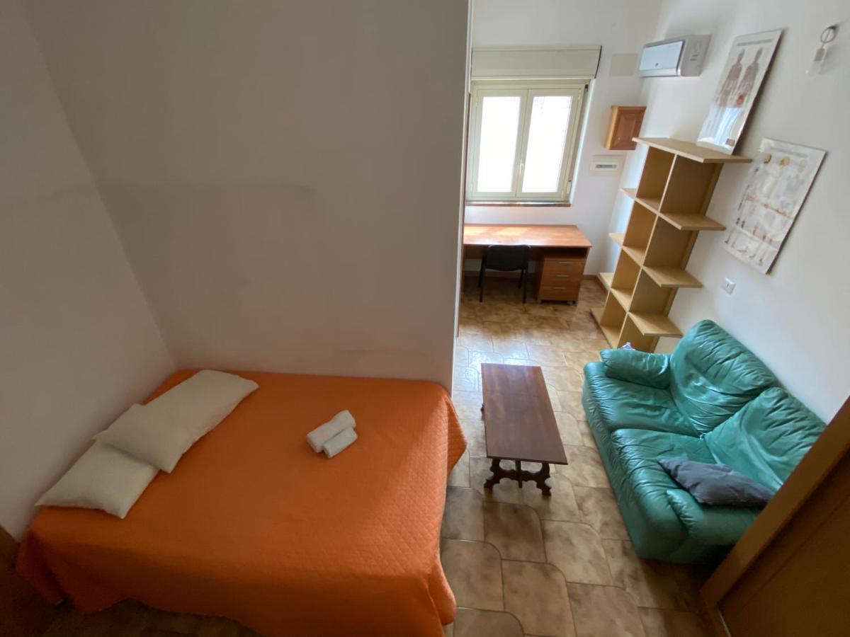 Stanza Privata Dotata Di Tutti I Comfort-Centro Storico Palermo Exterior foto